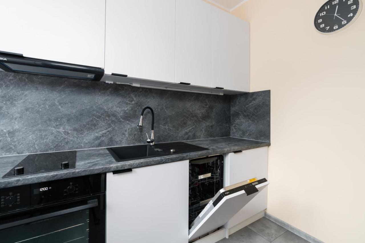 Kosinskiego Apartment Poznan By Noclegi Renters ภายนอก รูปภาพ